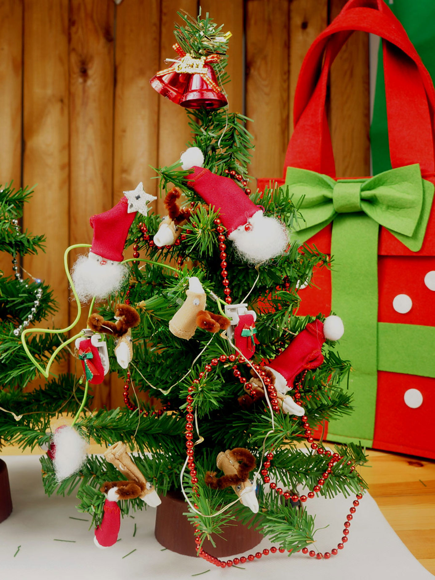 feathearxmas